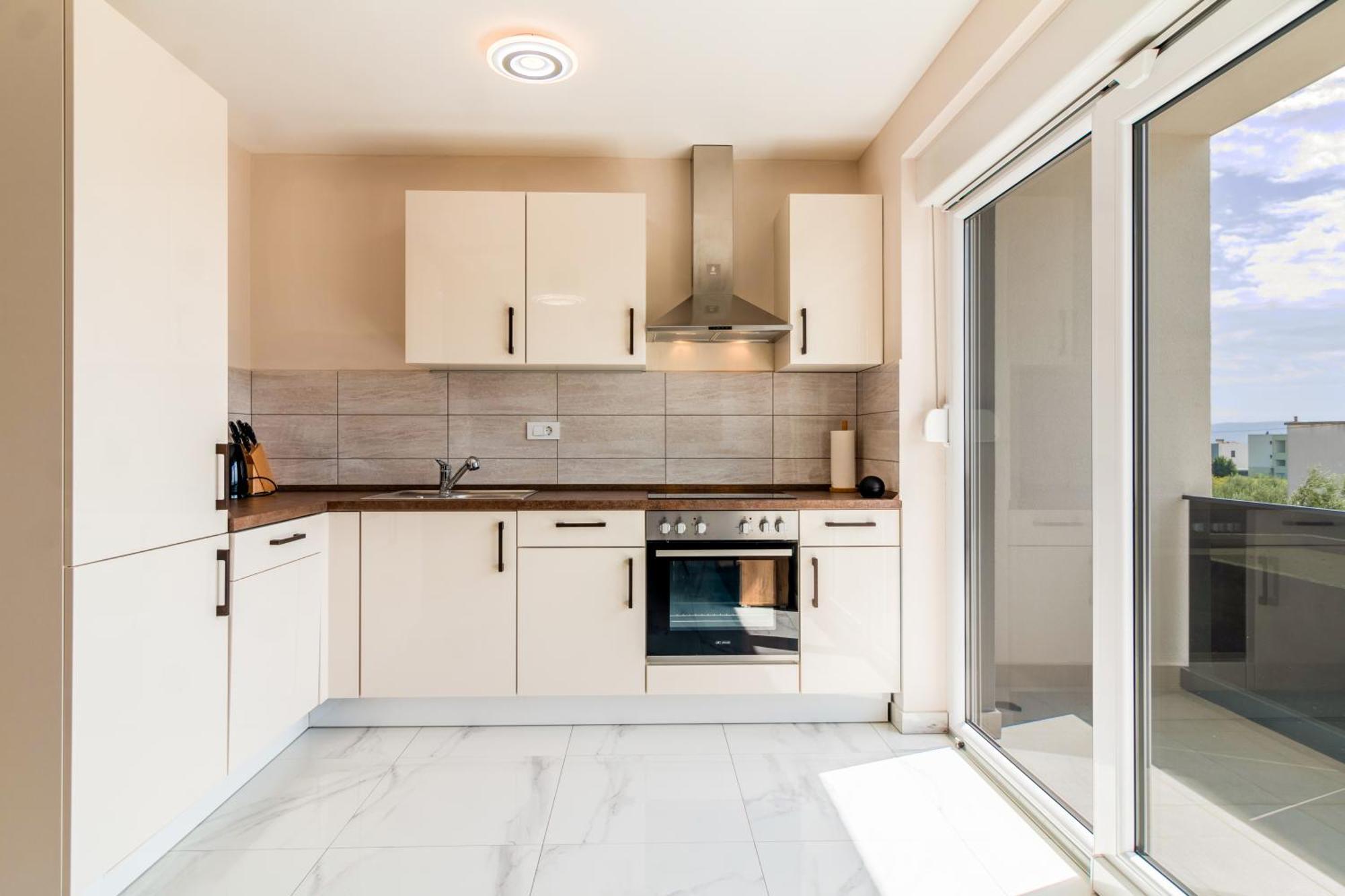 Apartmani Nela Kaštela Eksteriør bilde