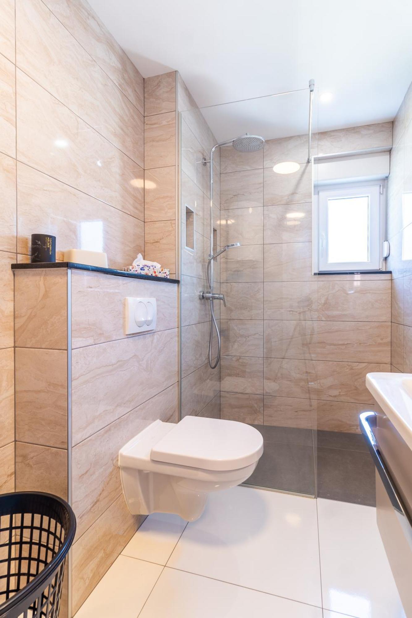 Apartmani Nela Kaštela Eksteriør bilde