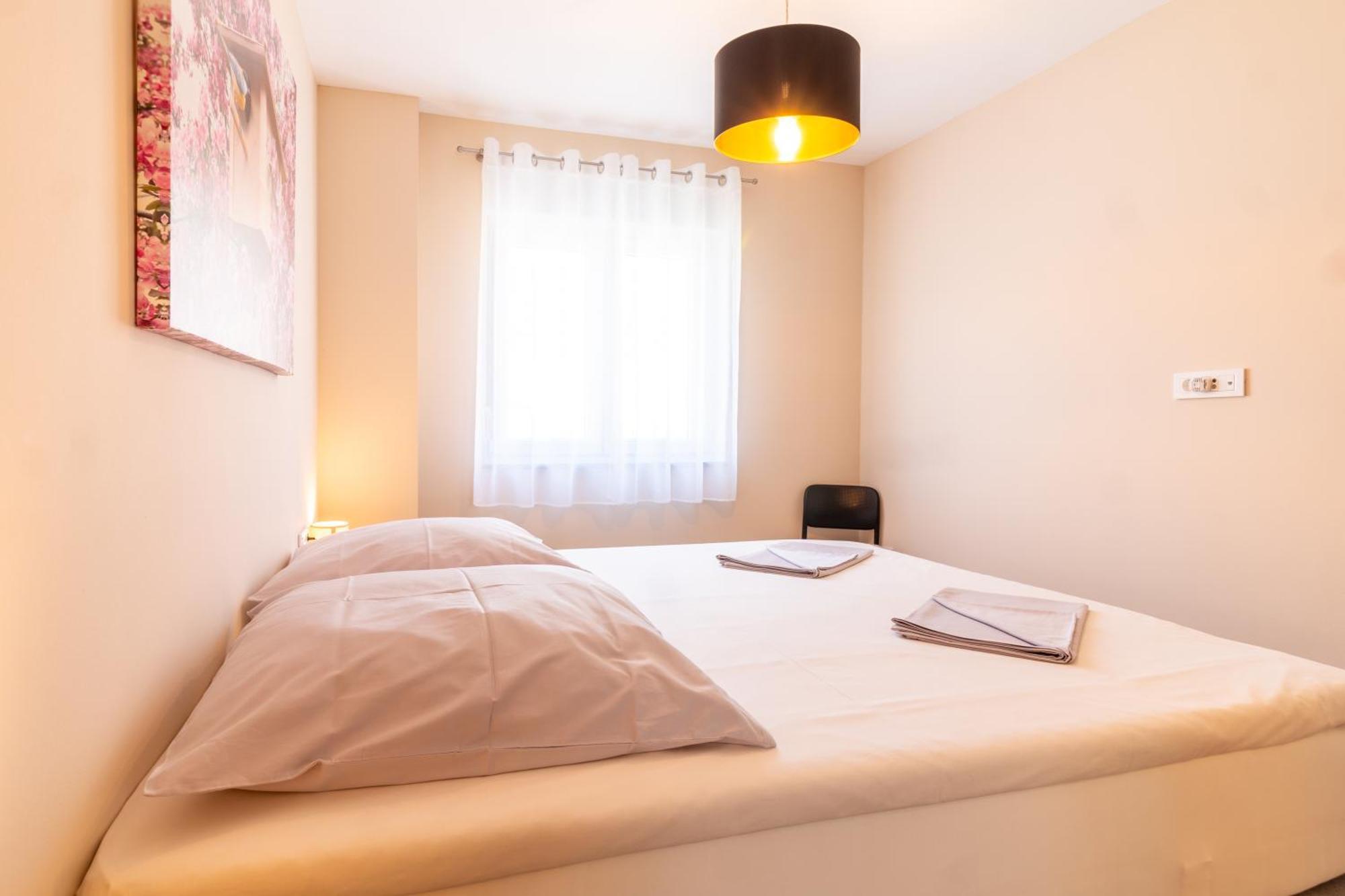 Apartmani Nela Kaštela Eksteriør bilde