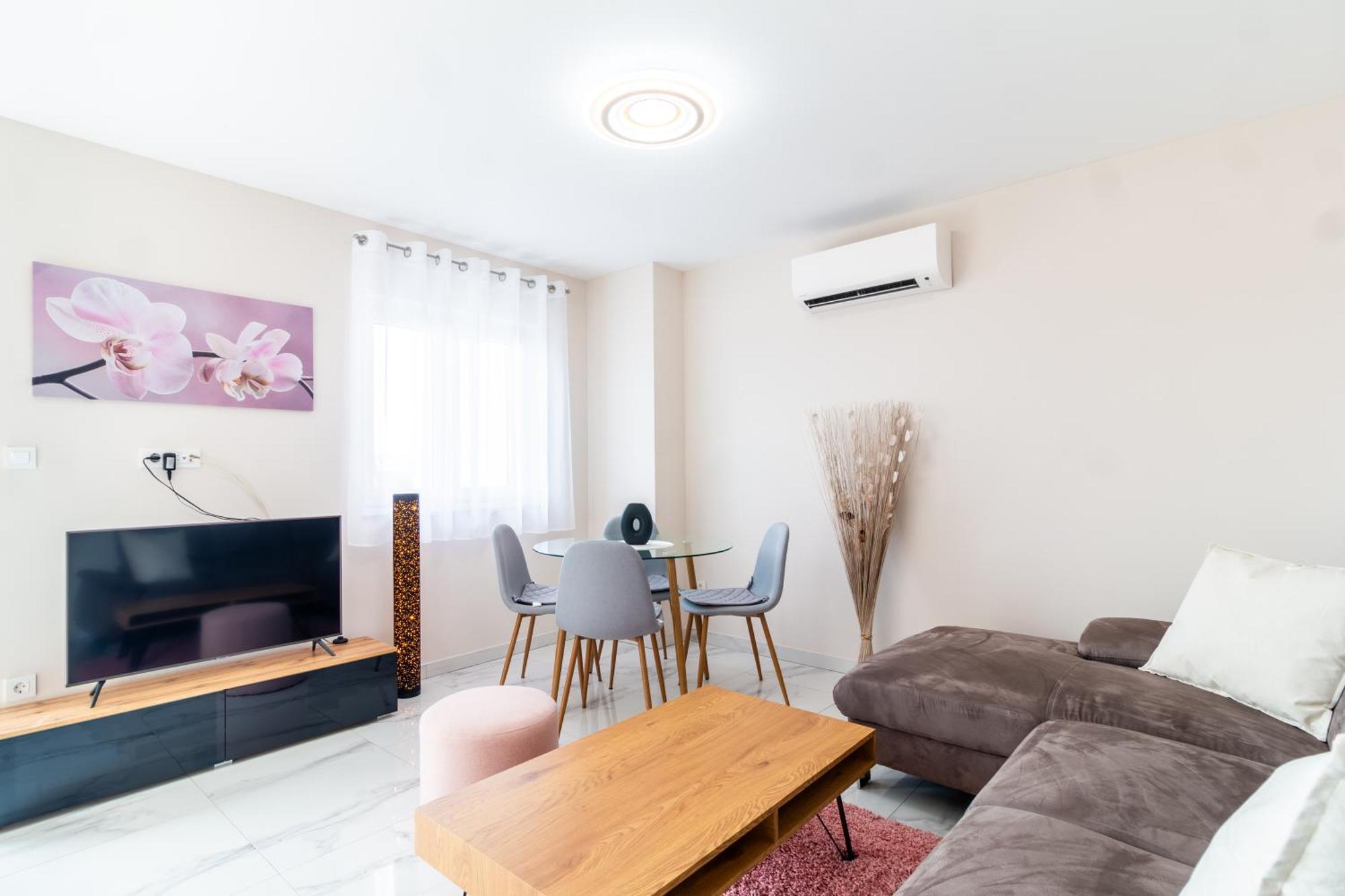 Apartmani Nela Kaštela Eksteriør bilde