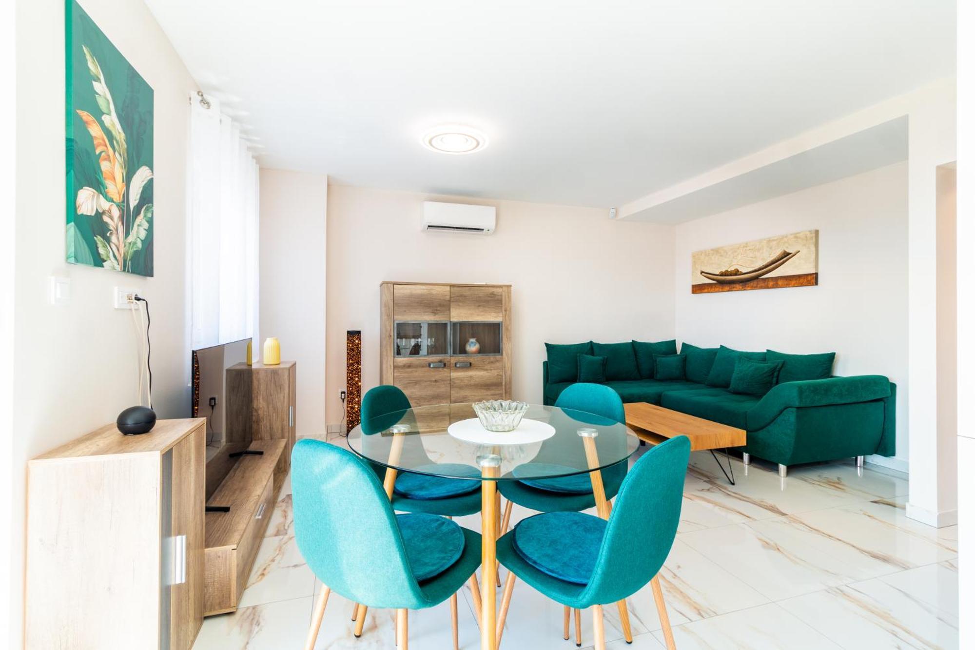 Apartmani Nela Kaštela Eksteriør bilde